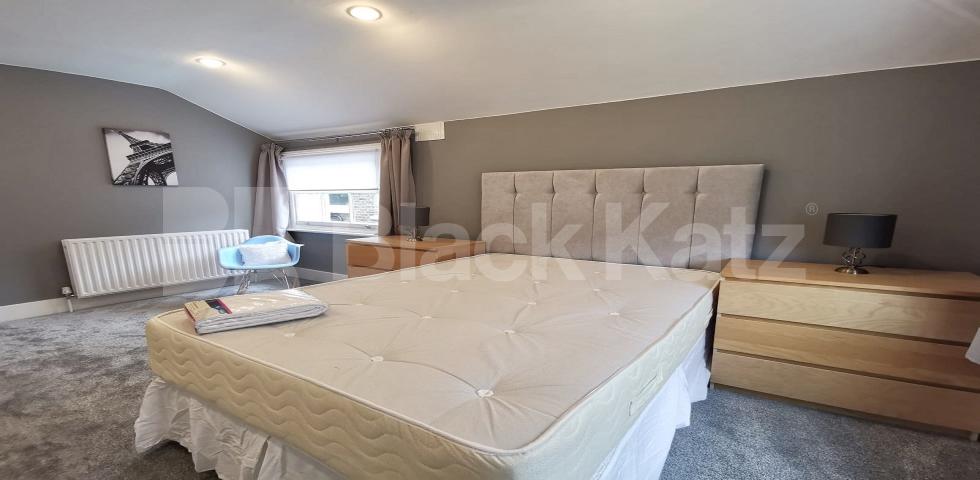 			LET, 2 Bedroom, 2 bath, 1 reception Apartment			 Handforth Road, Oval